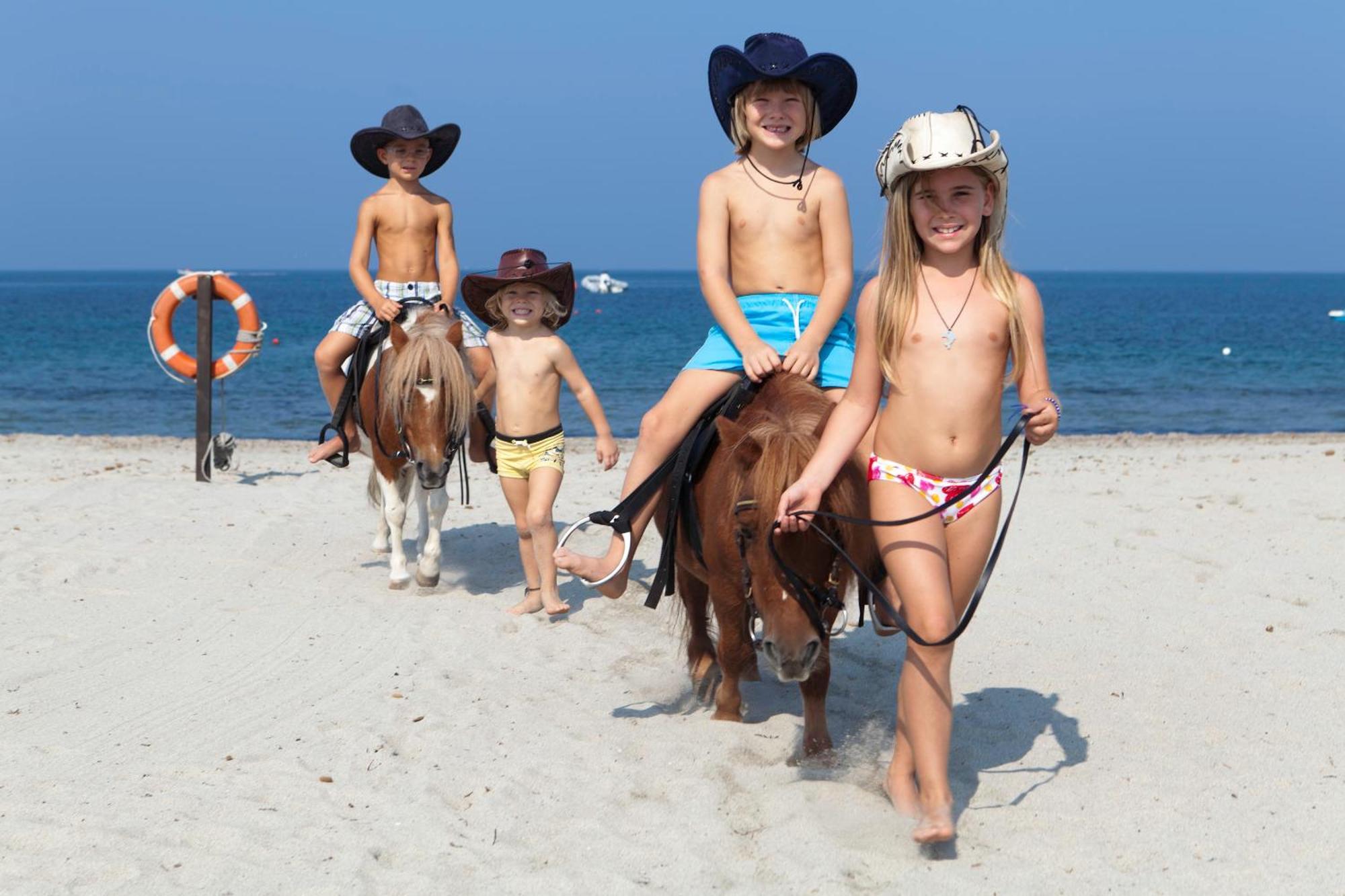 Horse Country Resort Congress & Spa - Hotel Ribot Арбореа Екстериор снимка